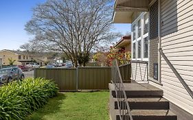 Light & Bright! 3 Bedroom Cottage, East Toowoomba!